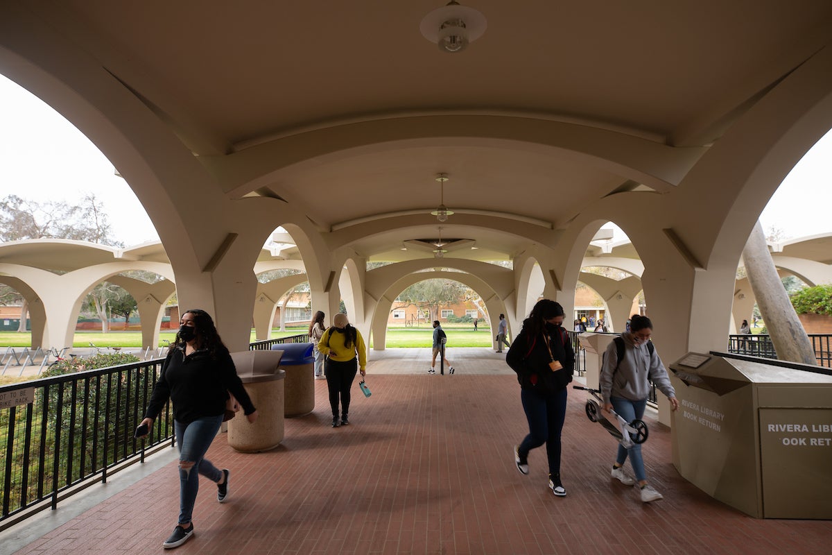 Fun and prizes at the Community Partner Fair | Inside UCR | UC Riverside